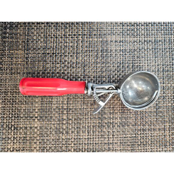 Progressive Ice Cream Scoop Red Handle Mechanical Vintage - Picture 1 of 10